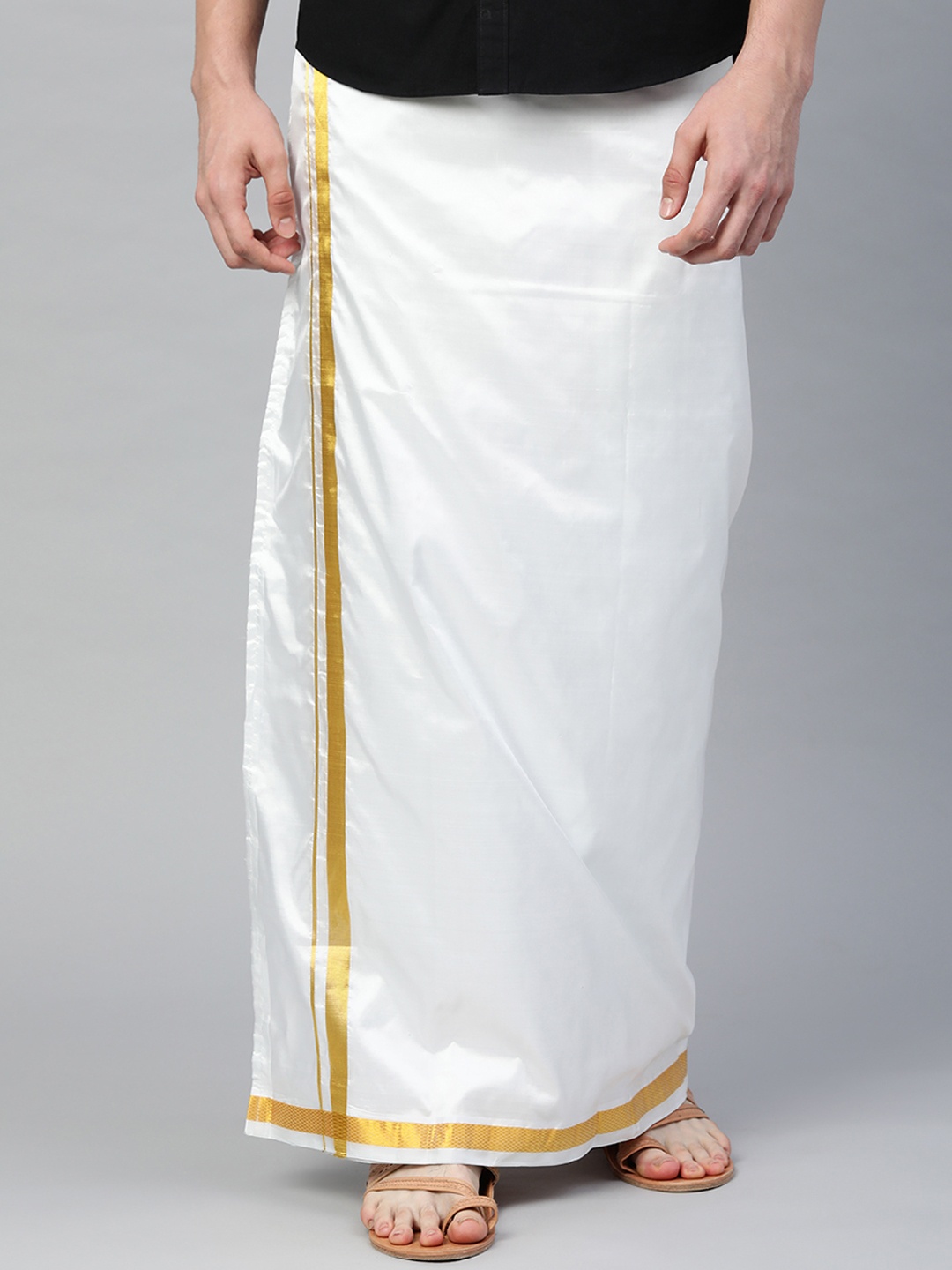 

THANGAMAGAN Men White Solid Veshti With Woven Border