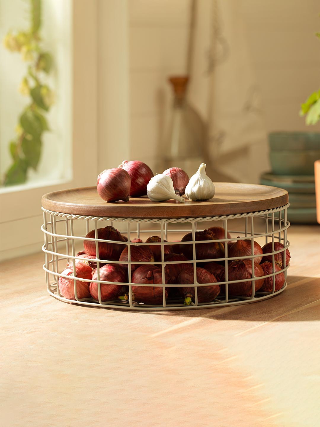 

ellementry Grey Foursquare Tea Container With Wooden Lid