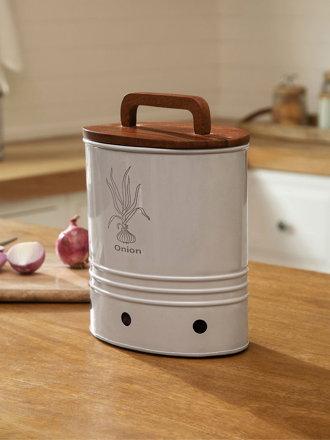 

ellementry Grey & Brown Canny Onion Storage Barrel With Wooden Lid