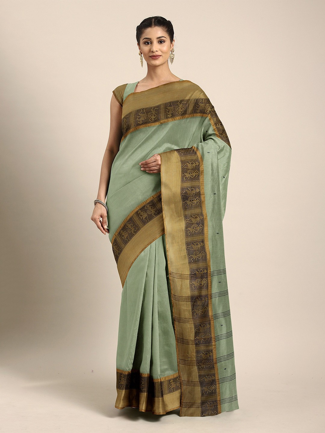 

The Chennai Silks Green & Gold-Toned Ethnic Motifs Zari Pure Cotton Taant Saree
