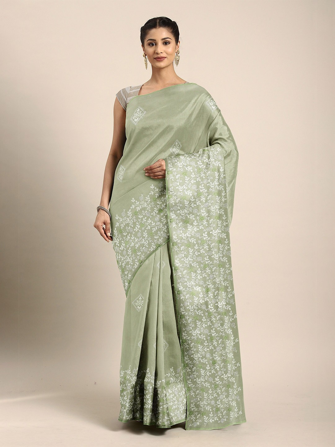 

The Chennai Silks Green & White Floral Embroidered Supernet Fusion Kota Saree