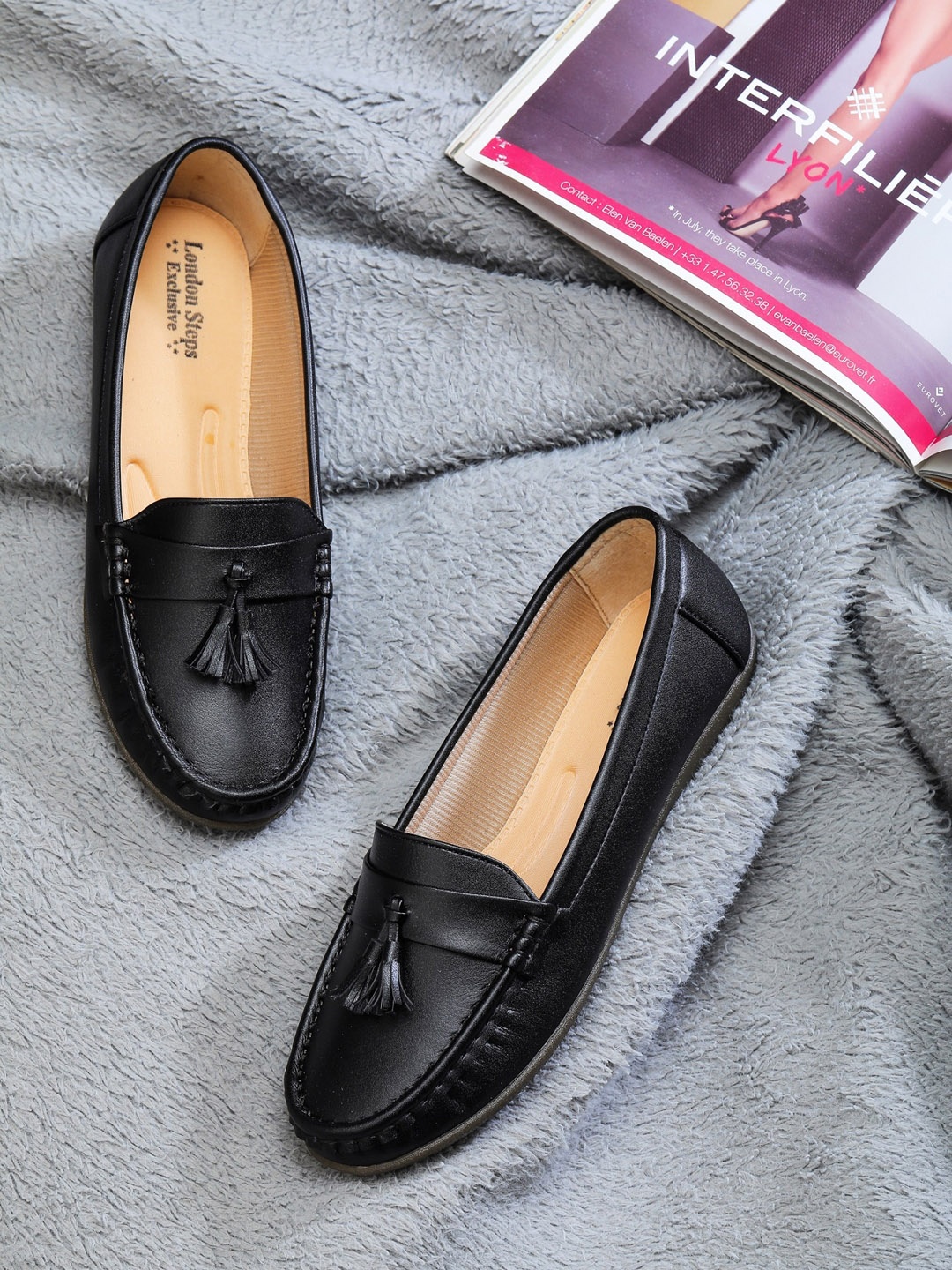 

LONDON STEPS Women Black Solid Loafers