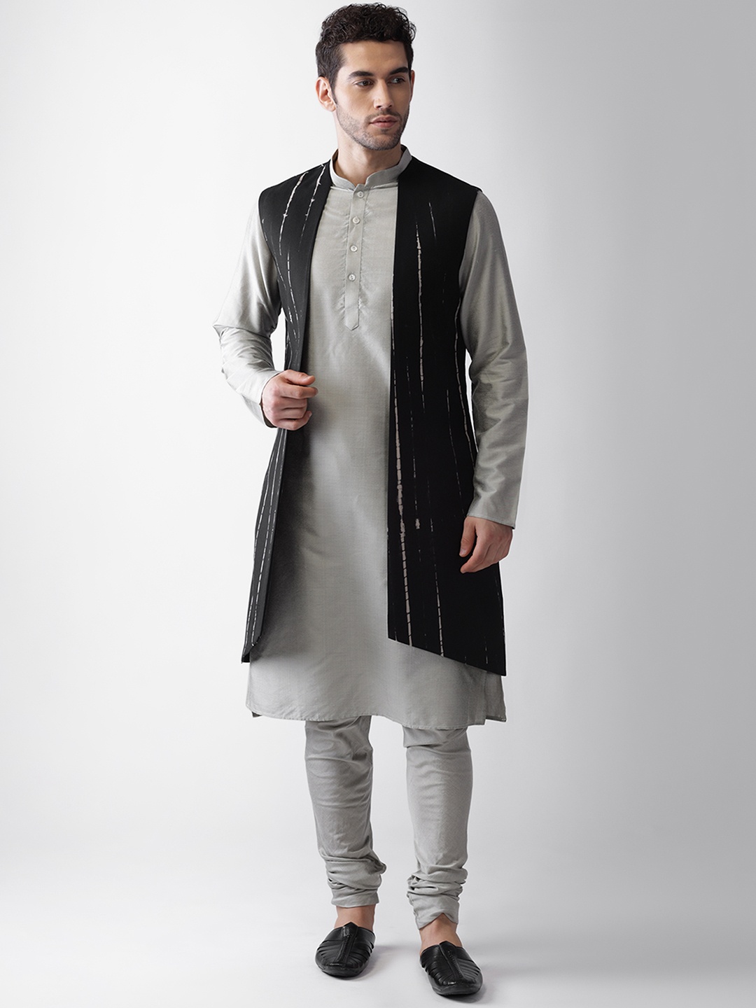 

KISAH Men Black & Grey Solid Kurta With Churidar & Jacket