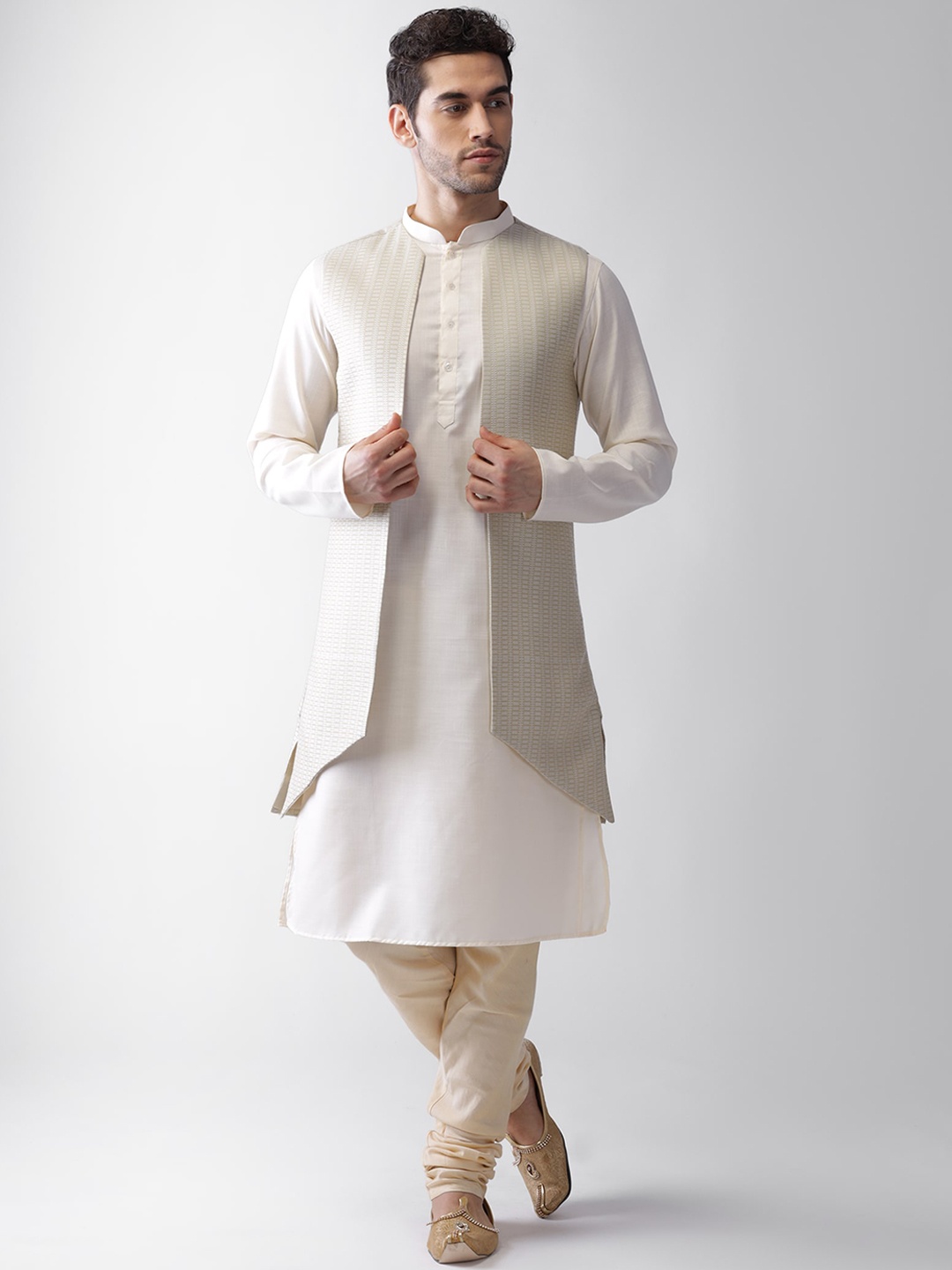 

KISAH Men Textured Regular Fit Geometric Pattern Kurta Jacket Churidar Set, White