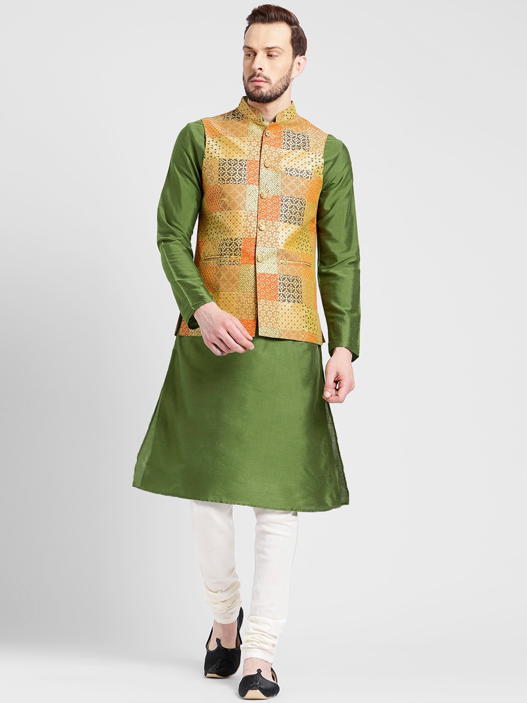 

KISAH Men Abstract Printed Regular Fit Kurta Jacket Churidar Set, Green