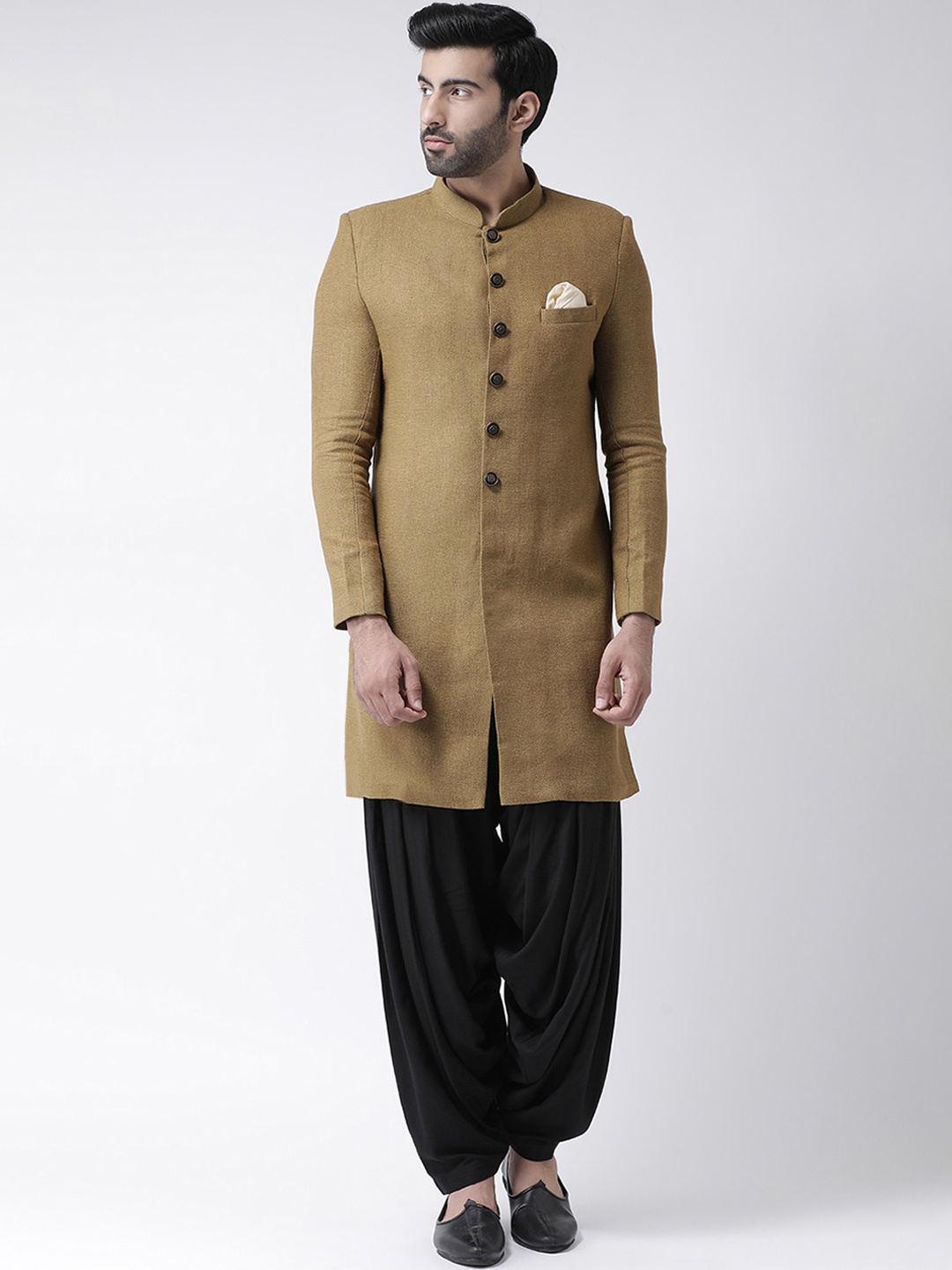 

KISAH Men Khaki-Coloured & Black Solid Sherwani Set