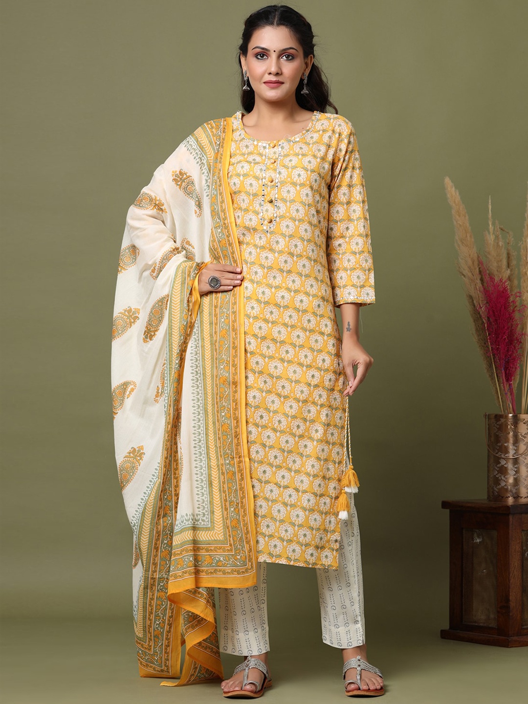 

KAAJH Women Yellow & Off-White Printed Pure Cotton Kurta With Trousers & Dupatta