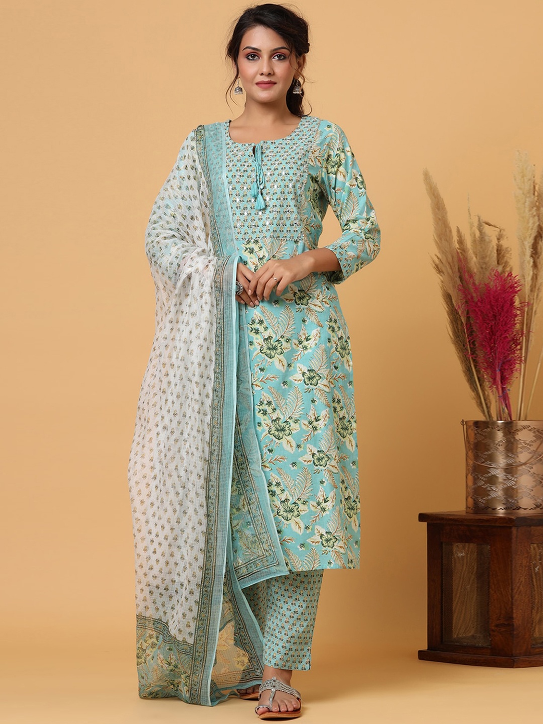 

KAAJH Women Green Ethnic Motifs Printed Cotton Kurta with Trousers & Dupatta