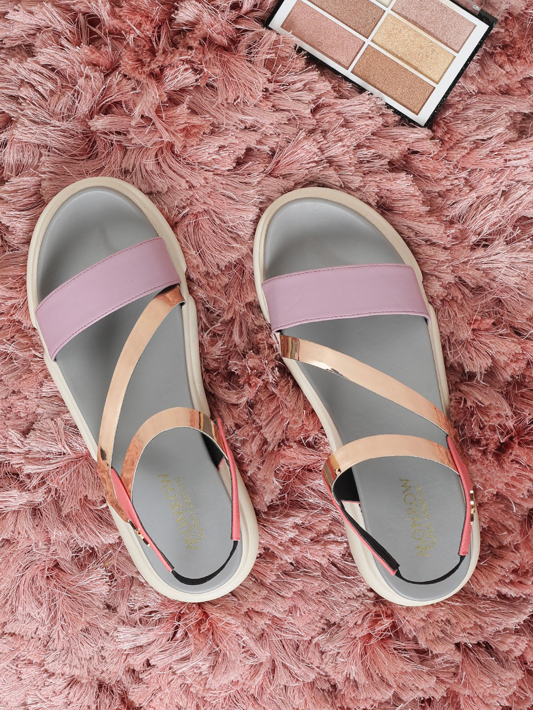 

Monrow Women Pink Open Toe Flats