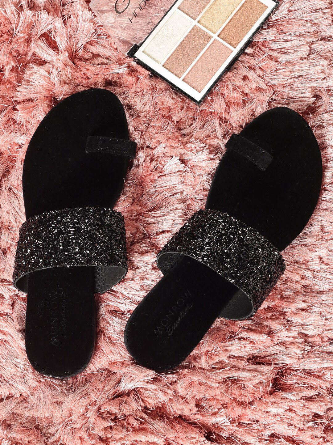 

Monrow Women Black Embellished One Toe Flats