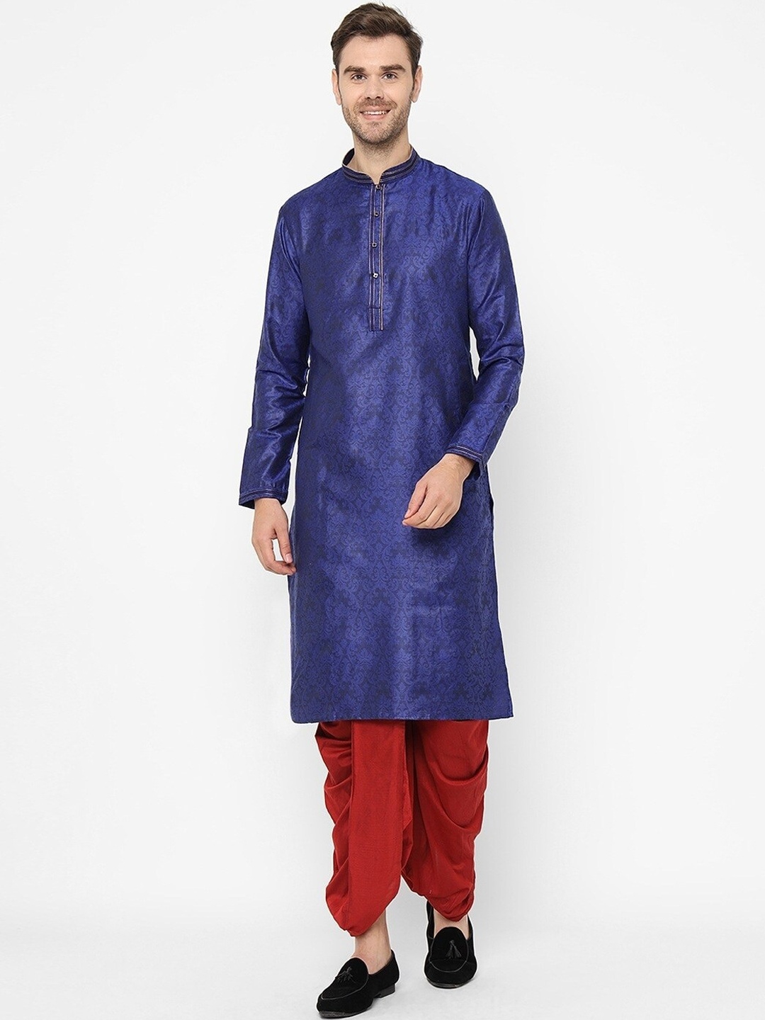 

Chitwan Mohan Men Blue Solid Straight Kurta with Dhoti Pants