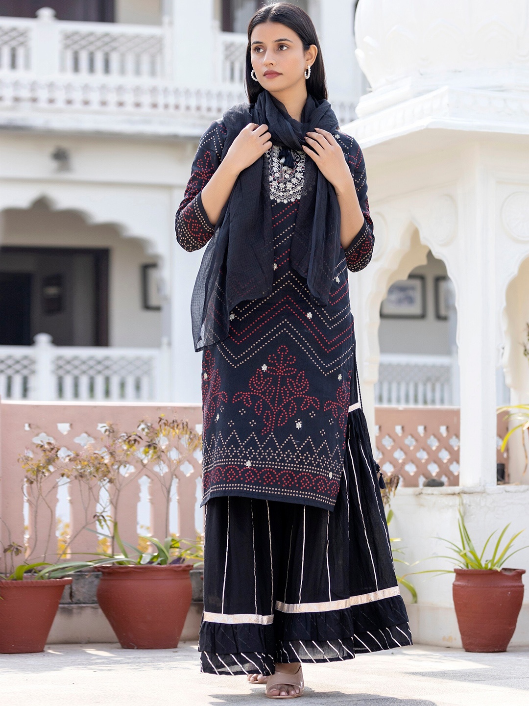 

KAAJH Women Black Embroidered Ethnic Motifs Pure Cotton Kurta with Sharara & Dupatta