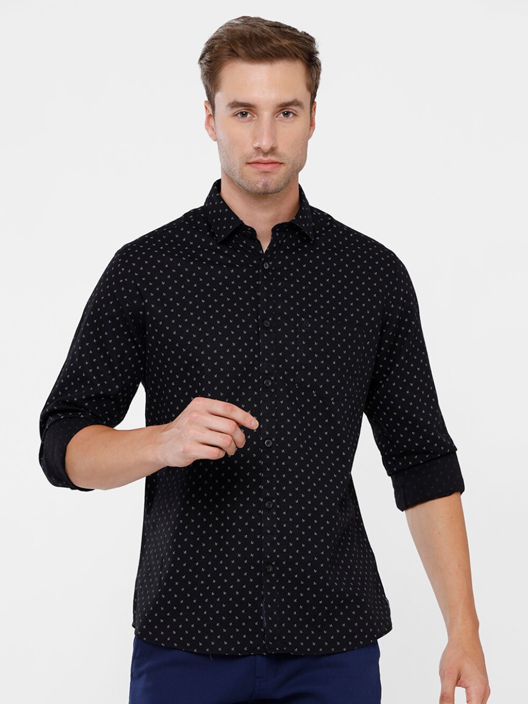 

CAVALLO by Linen Club Men Black Printed Regular Fit Casual Shirt