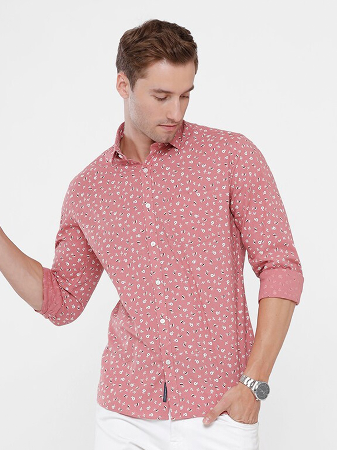 

CAVALLO by Linen Club Men Pink Regular Fit Floral Printed Cotton-Linen Casual Shirt