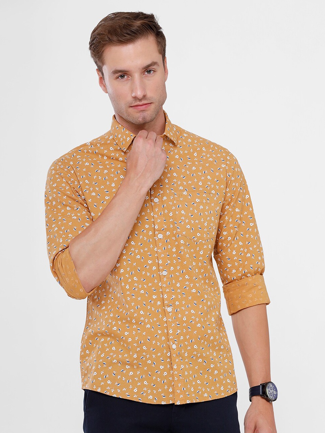 

CAVALLO by Linen Club Men Mustard Yellow Micro Ditsy Printed Cotton-Linen Casual Shirt