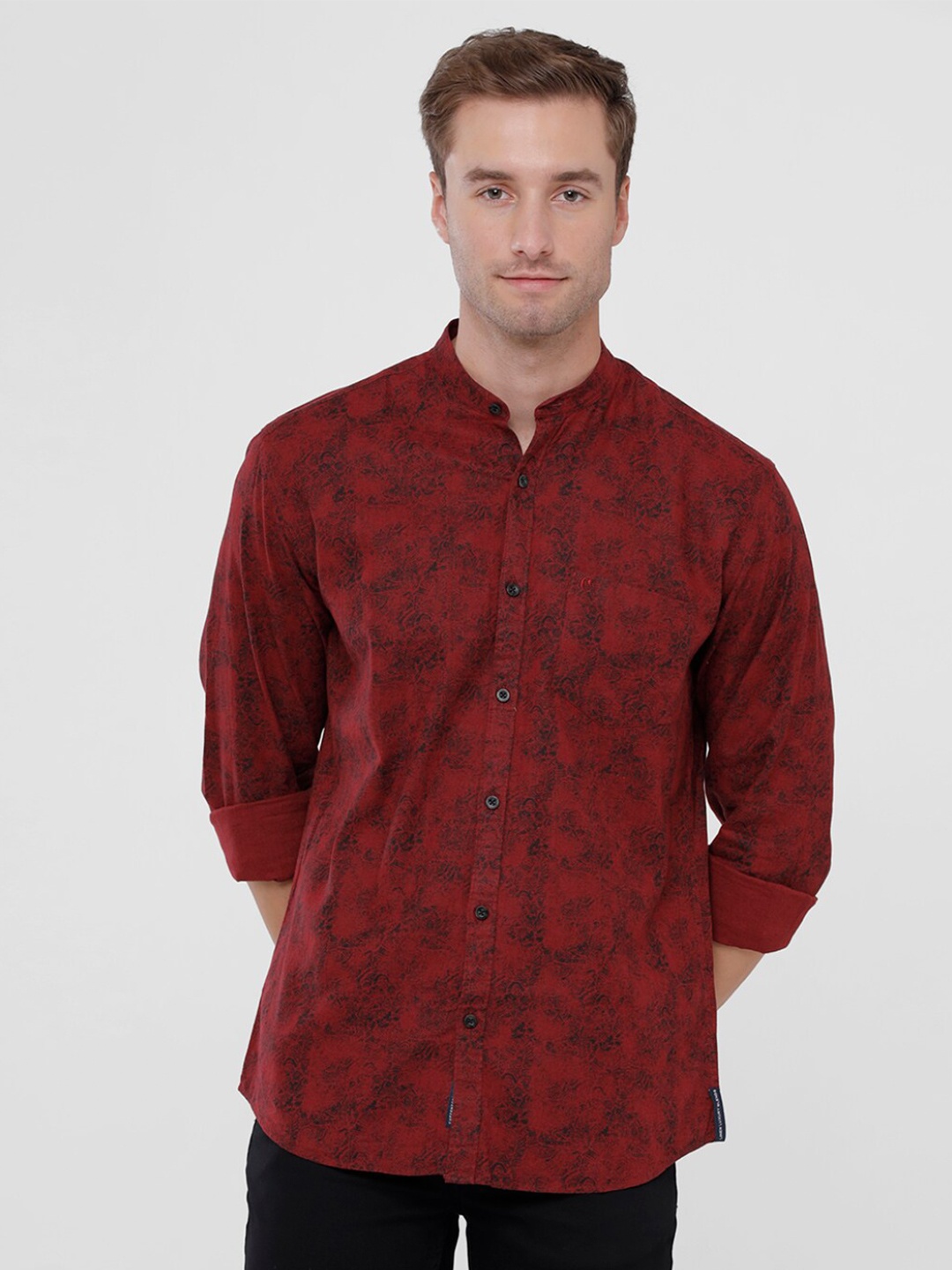 

CAVALLO by Linen Club Men Maroon Abstract Printed Cotton-Linen Casual Shirt
