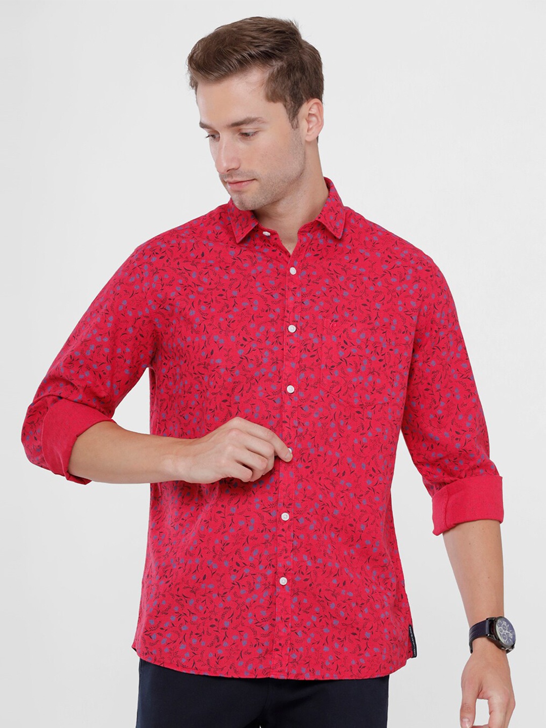 

CAVALLO by Linen Club Men Red Printed Regular Fit Casual Shirt