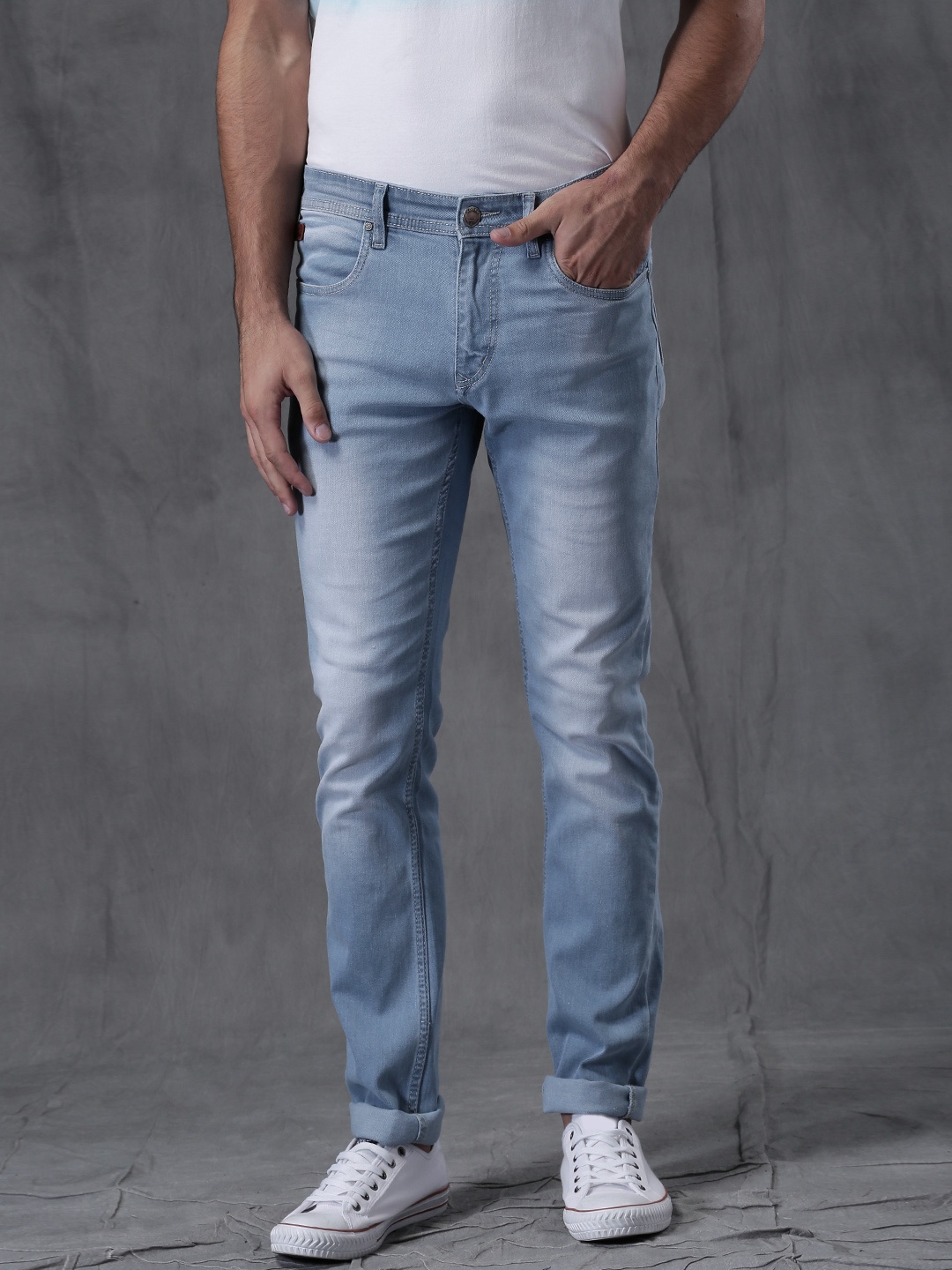 

WROGN Men Blue Slim Fit Mid-Rise Jeans