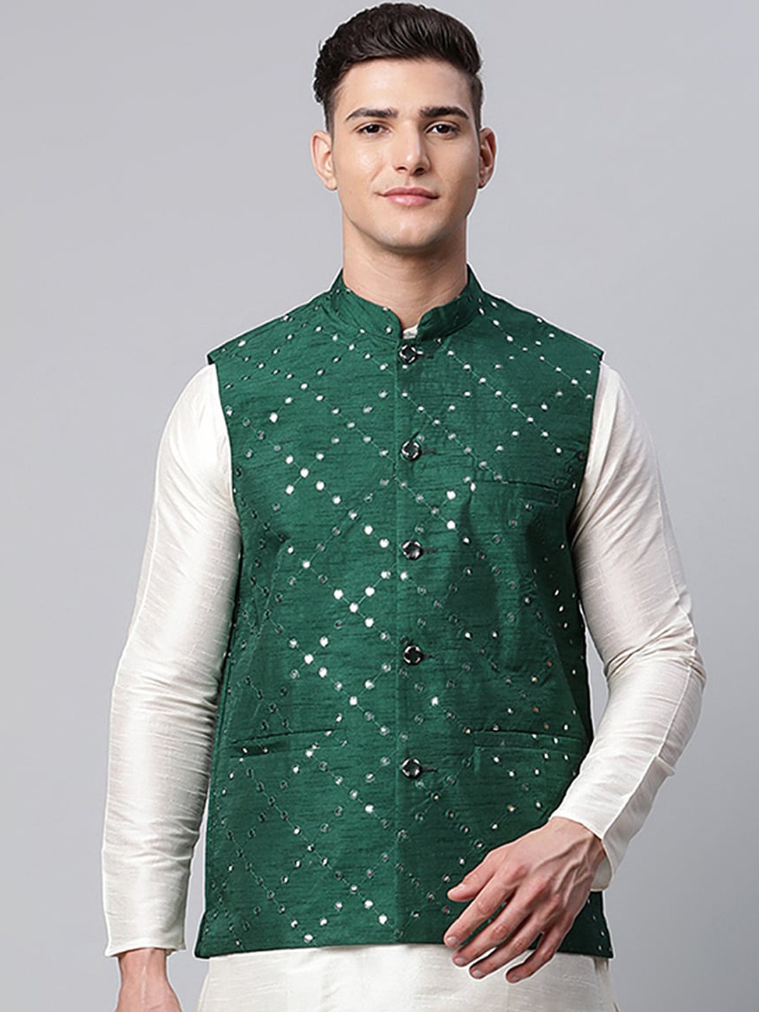 

Jompers Men Green Embroidered Nehru Jacket