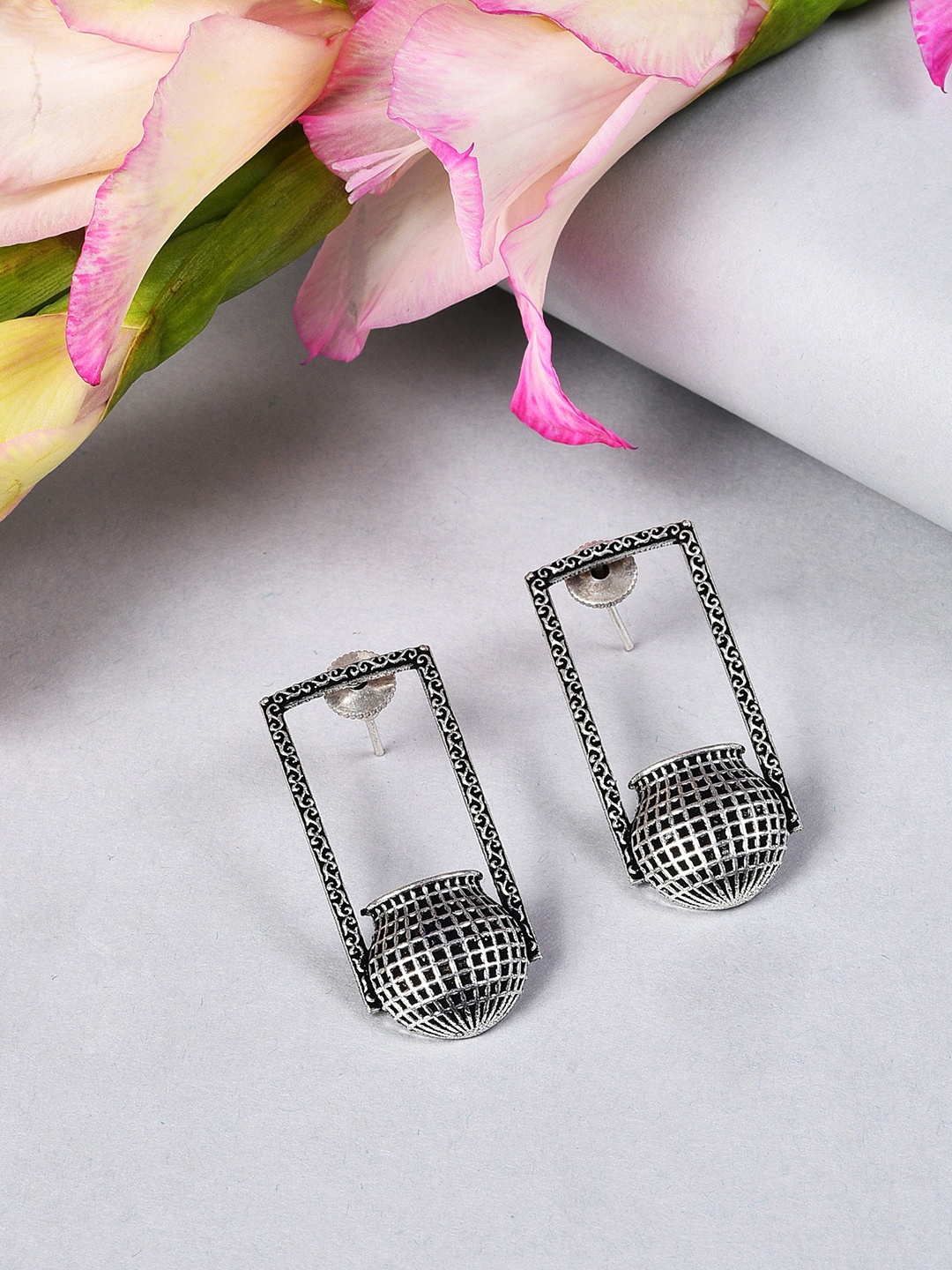 

SOHI Silver-Toned Classic Drop Earrings