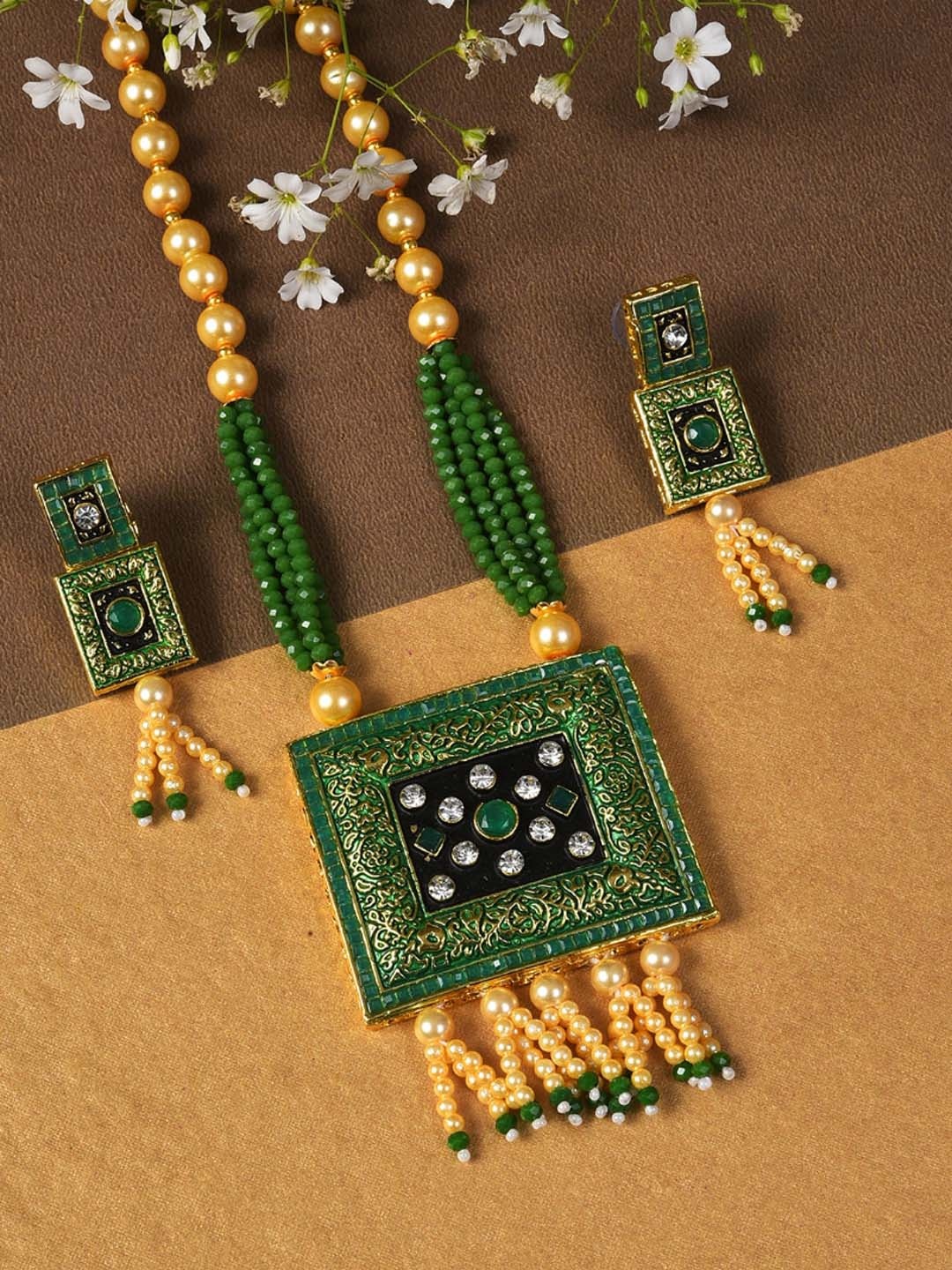 

SOHI Gold-Plated Green Pearl-Studded & Beaded Meenakari Square Jewellery Set