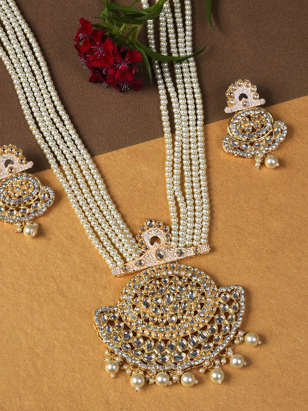 

SOHI Gold-Plated White Stone-Studded & Pearl Beaded Jewellery Set