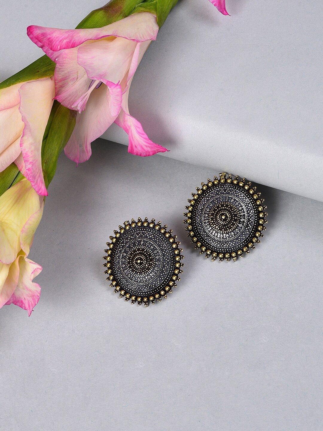 

SOHI Silver-Toned Circular Studs Earrings