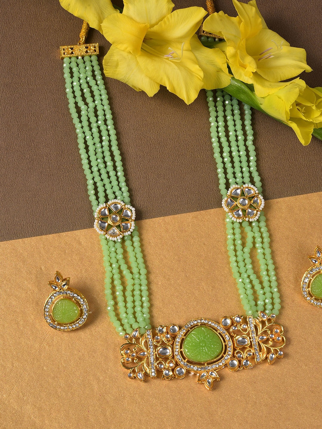 

SOHI Green Gold-Plated Beaded Kundan Necklace