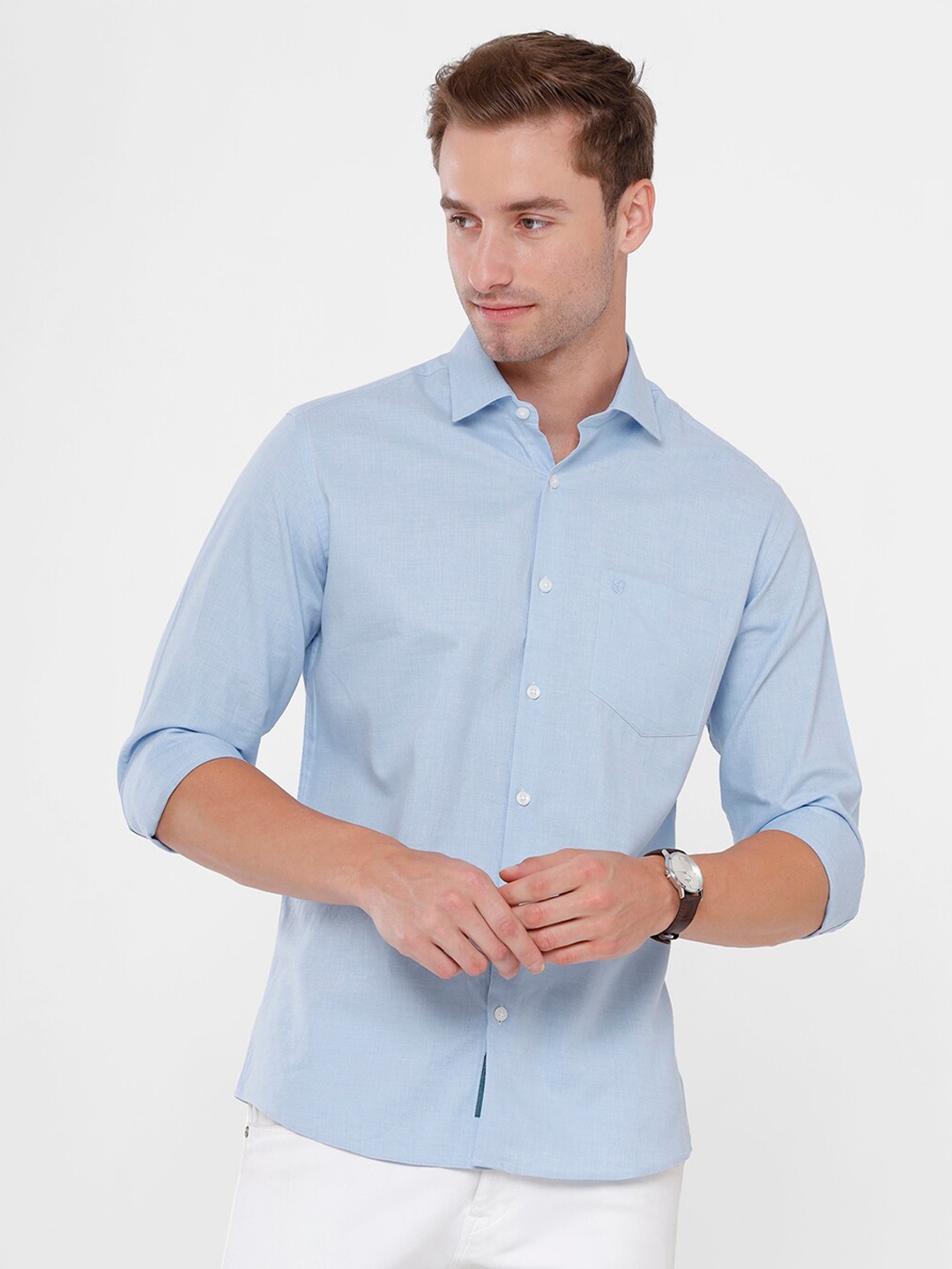 

Linen Club Men Blue Solid Pure Cotton Casual Shirt
