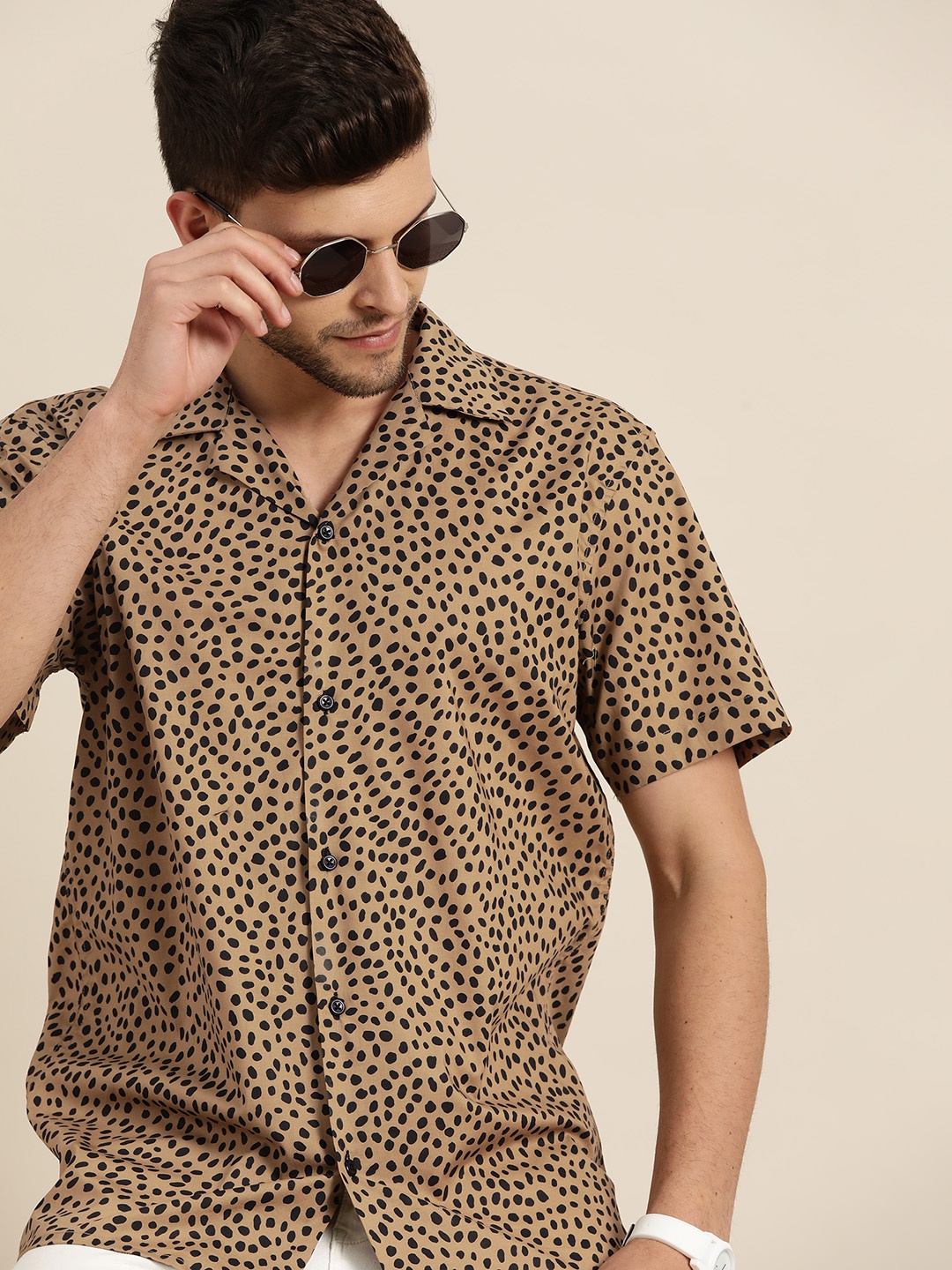 

Hancock Men Beige & Black Relaxed Animal Printed Pure Cotton Casual Shirt