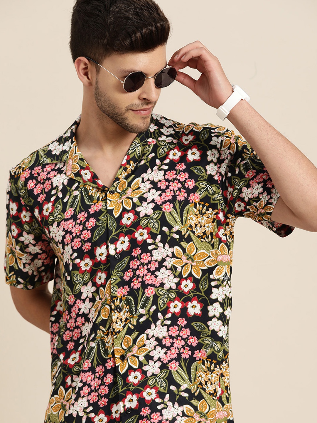 

Hancock Men Navy Blue & Green Relaxed Floral Printed Casual Shirt
