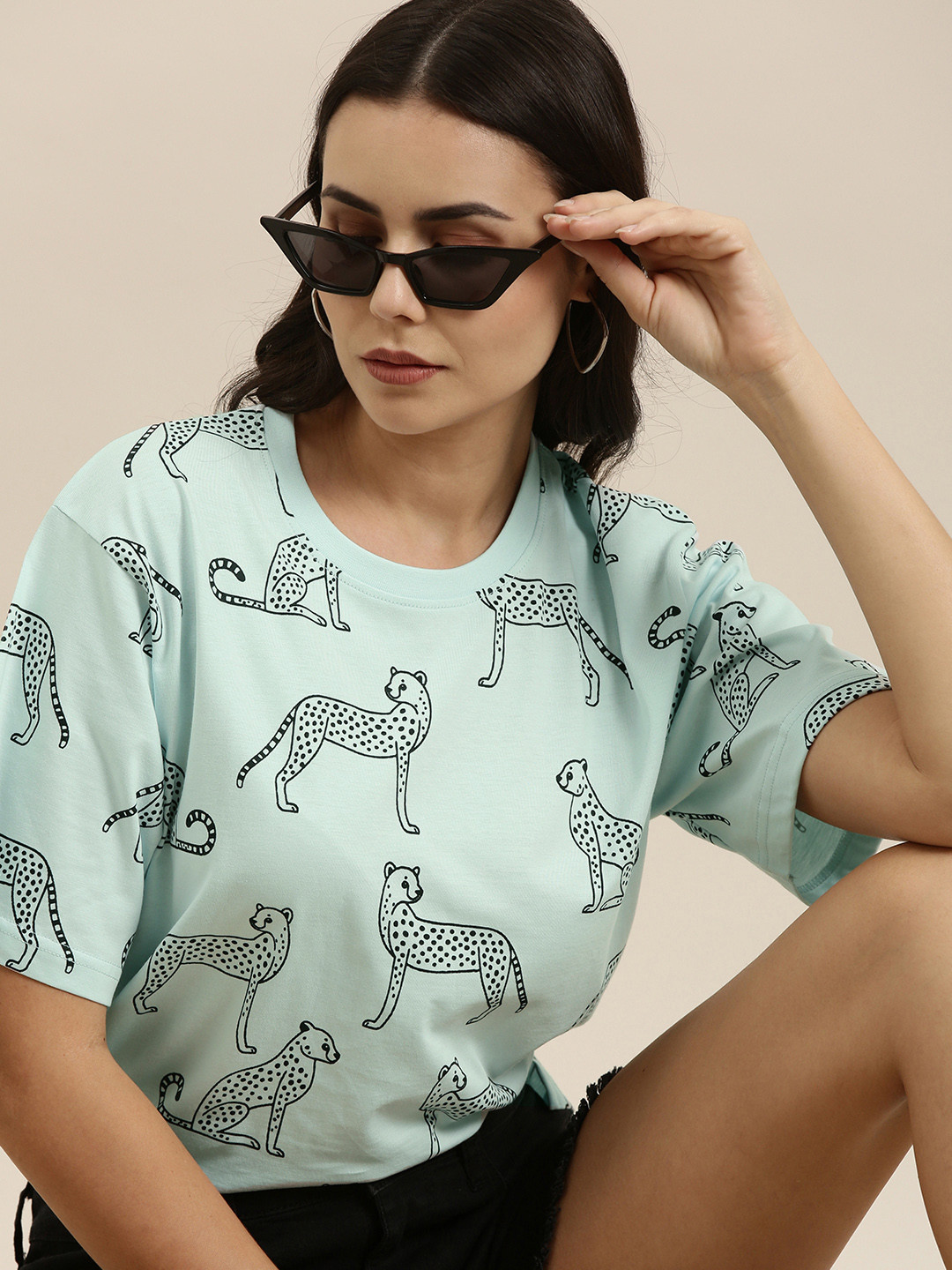

Difference of Opinion Women Blue & Black Cheetah Printed Pure Cotton Oversized T-shirt