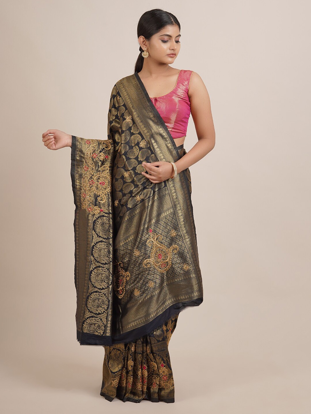 

Pothys Black & Gold-Toned Ethnic Motifs Beads and Stones Jute Silk Saree