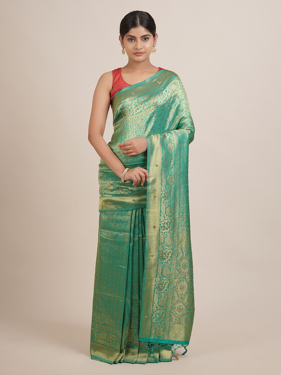 

Pothys Women Green Woven Design Beads & Stone Embellished Jute Silk Saree