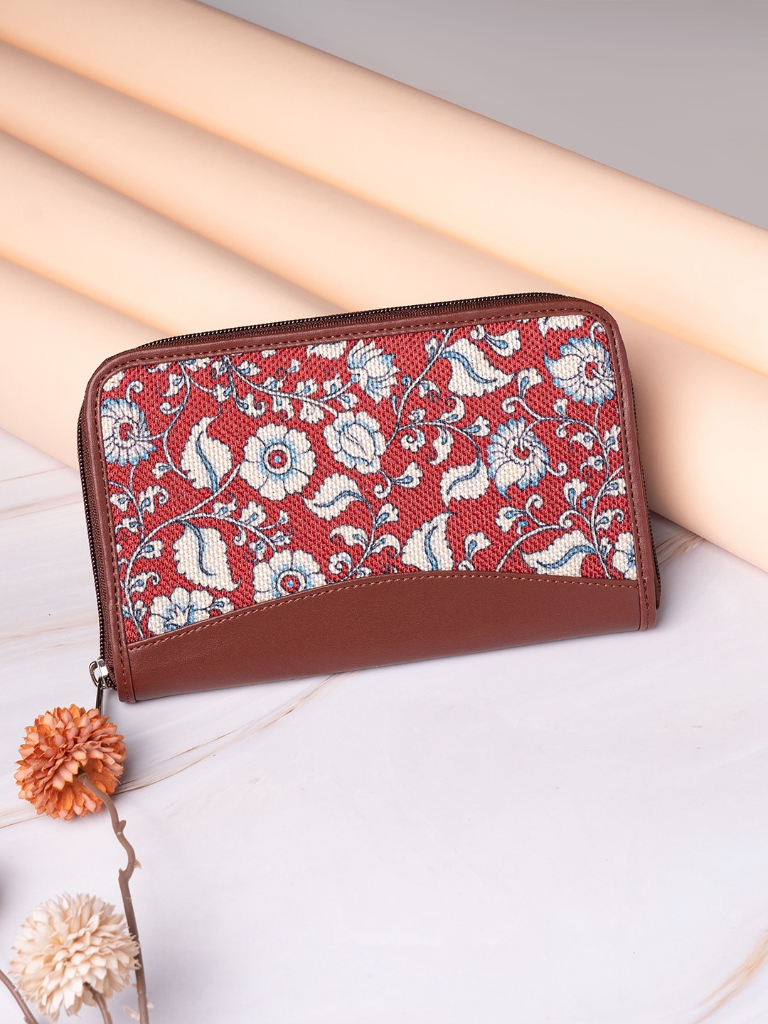 

ZOUK Women Red Red Chittoor Kalamkari Chain Wallet