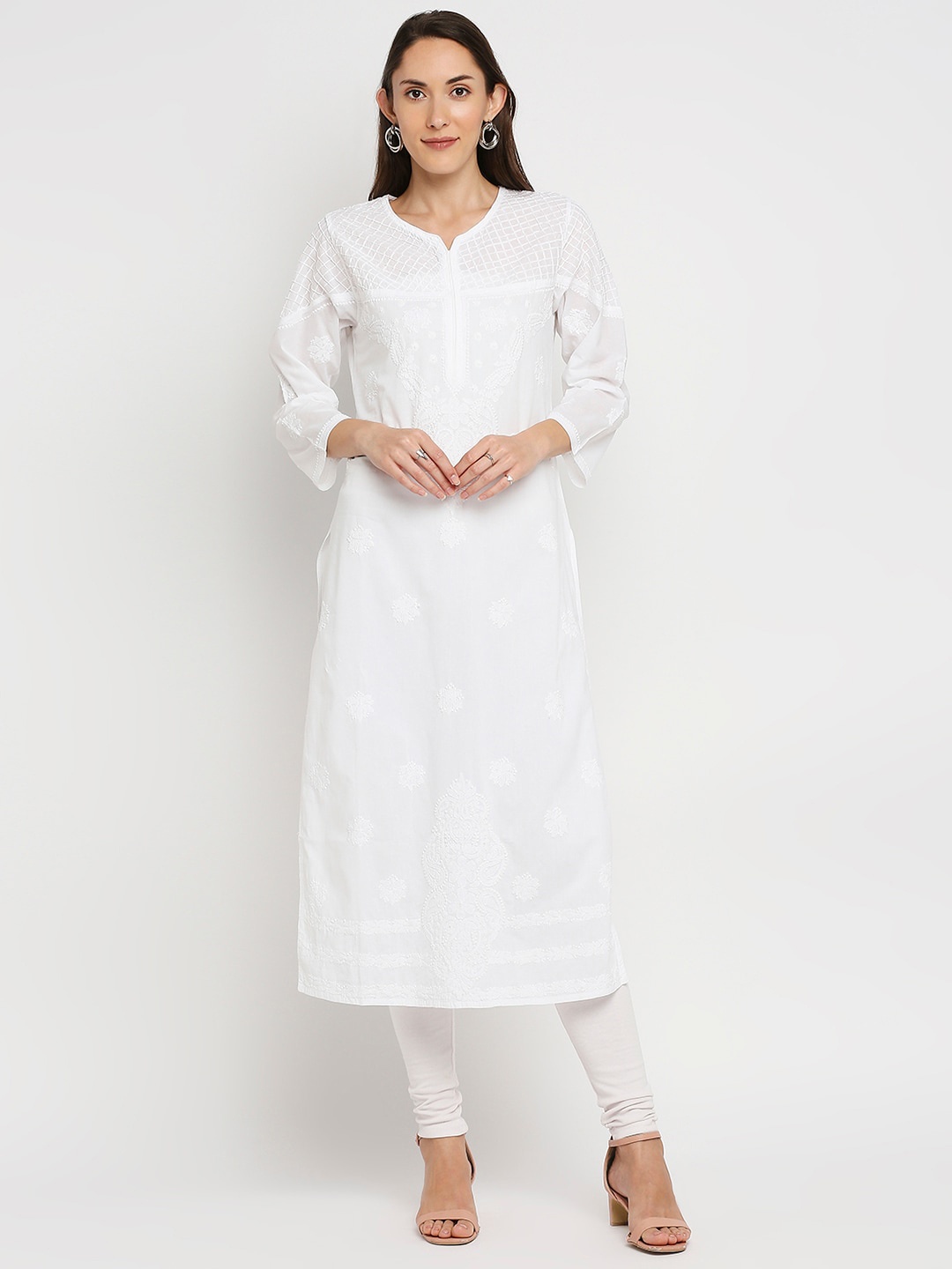 

Indiankala4u Women White Embroidered Chikankari Kurta