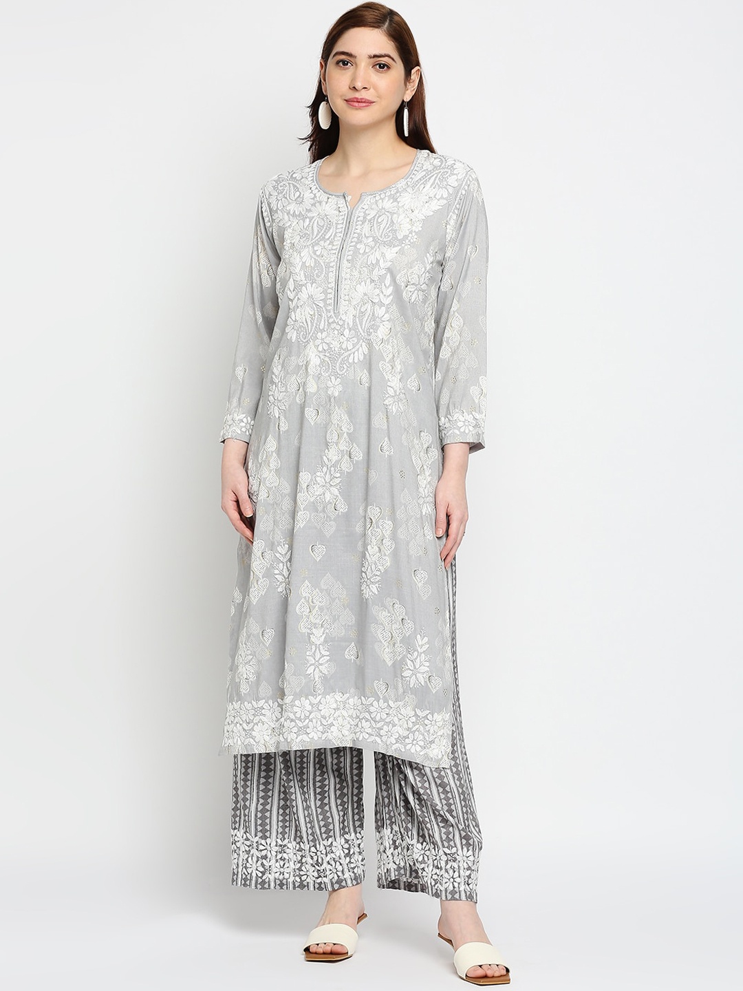 

Indiankala4u Women Grey Ethnic Motifs Embroidered Chikankari Kurta with Palazzos