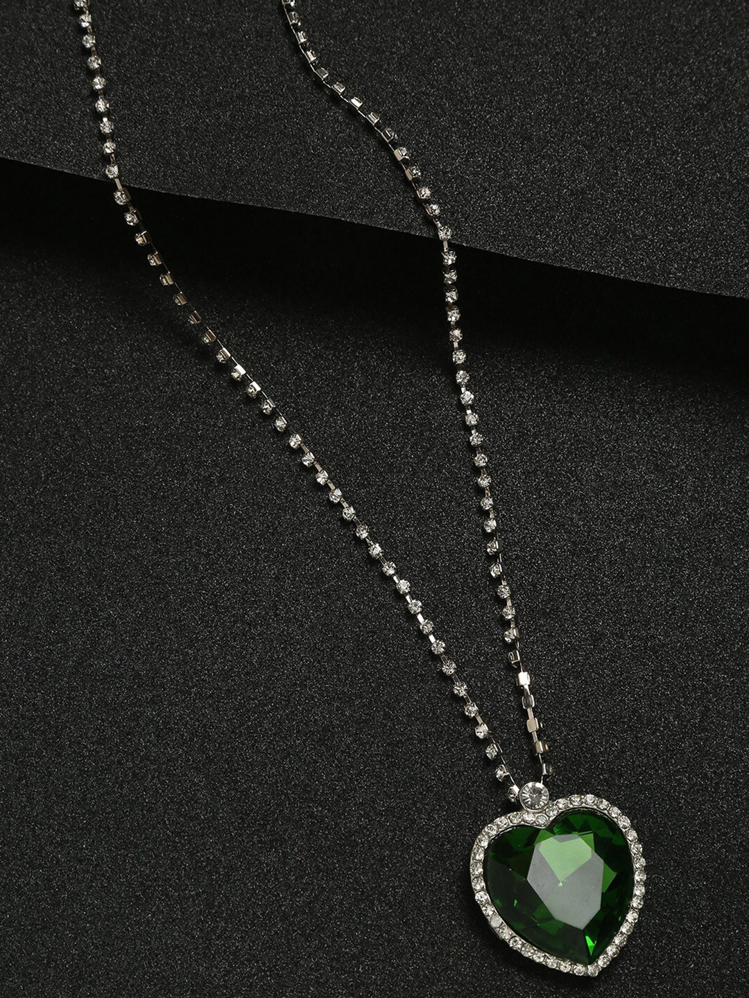 

Celena Cole Green & Silver-Toned Heart Shaped Necklace
