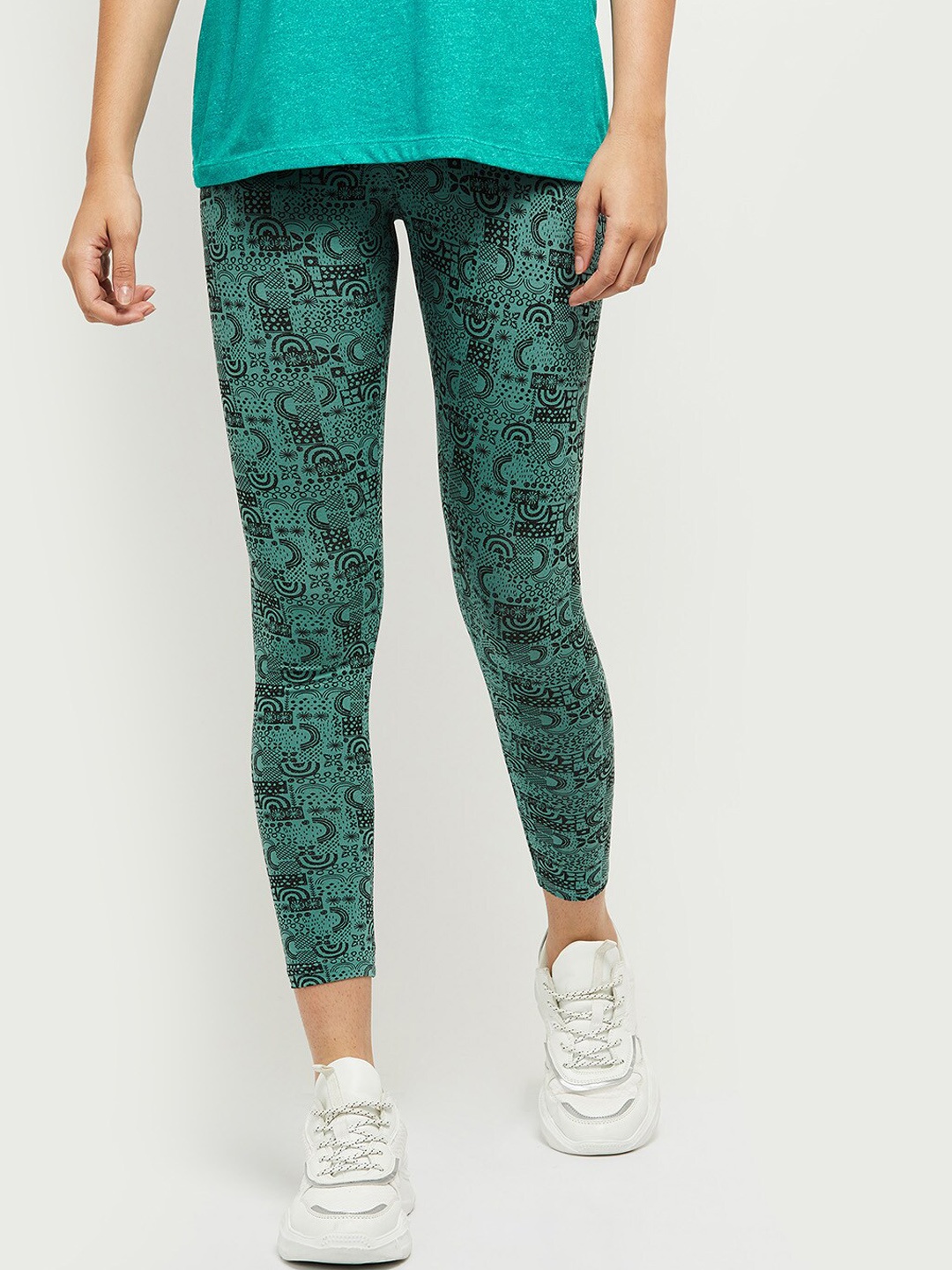 

max Women Green & Black Printed Ankle-Length Leggings