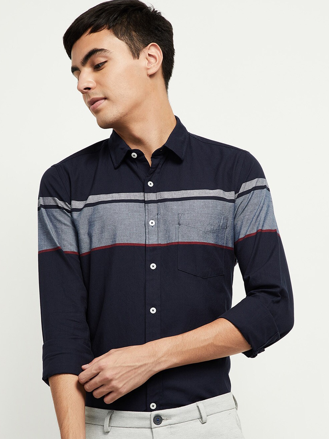 

max Men Navy Blue Cotton Striped Casual Shirt