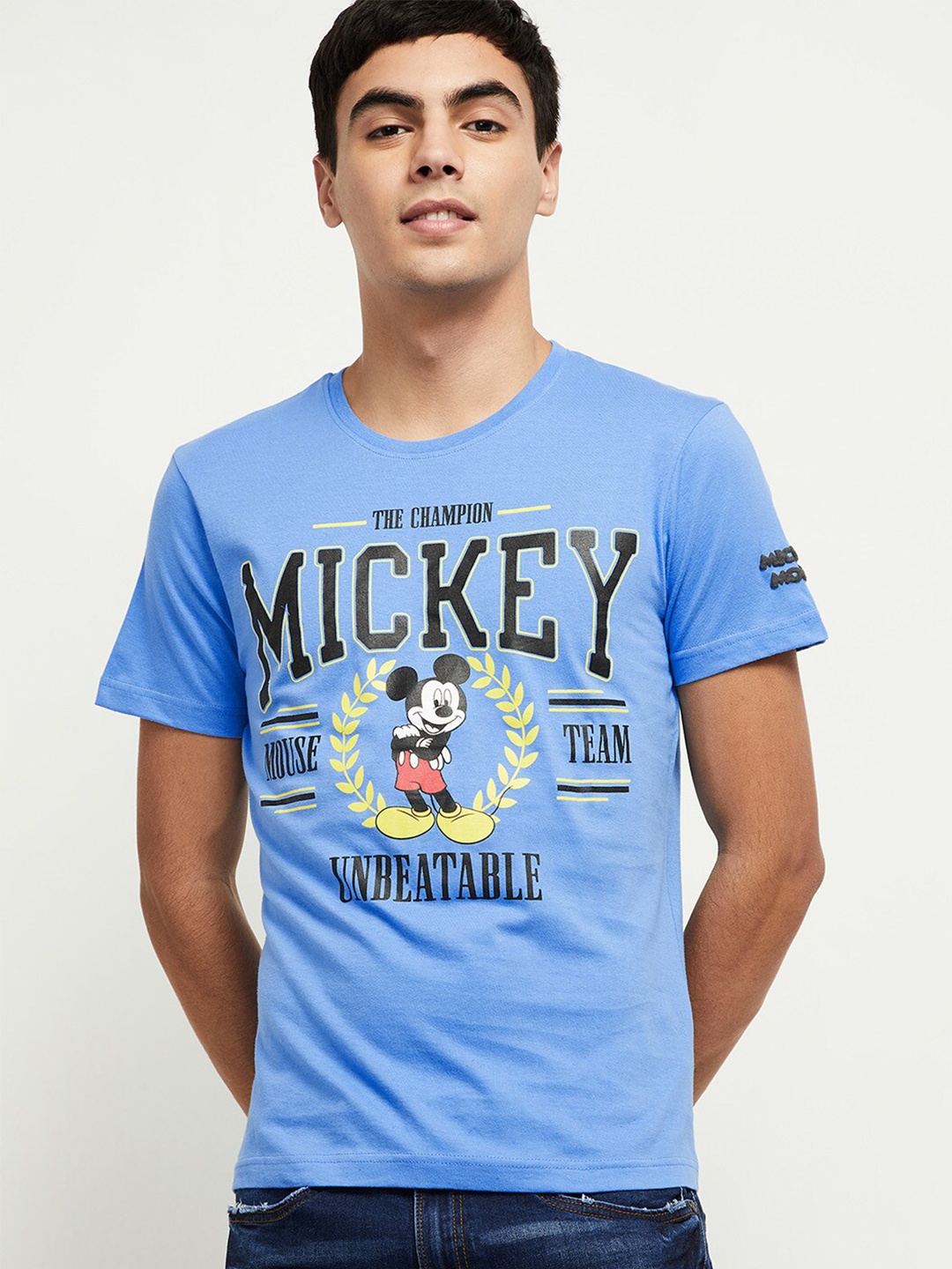 

max Men Blue Typography Printed T-shirt