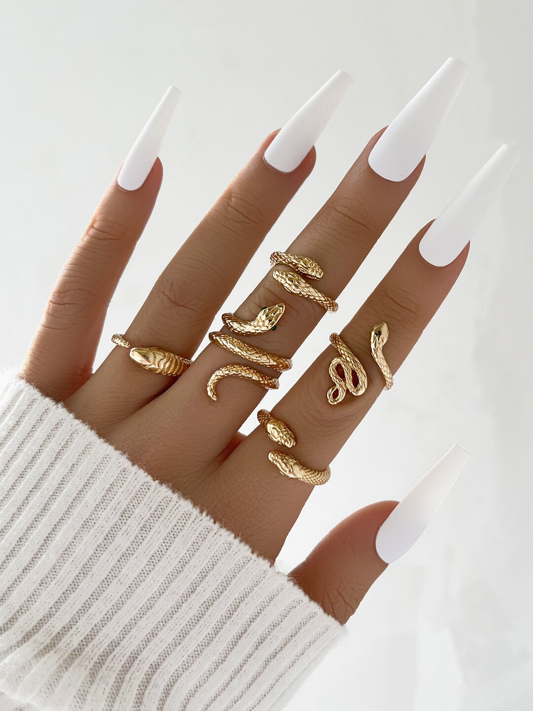 

Shining Diva Fashion Set Of 5 Gold-Plated Finger Rings
