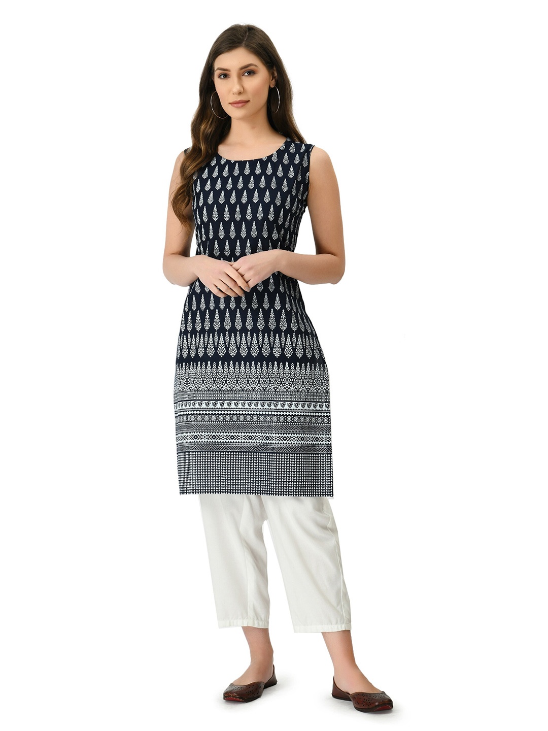 

EZIS FASHION Women Black & White Ethnic Motifs Printed Pure Cotton Kurti