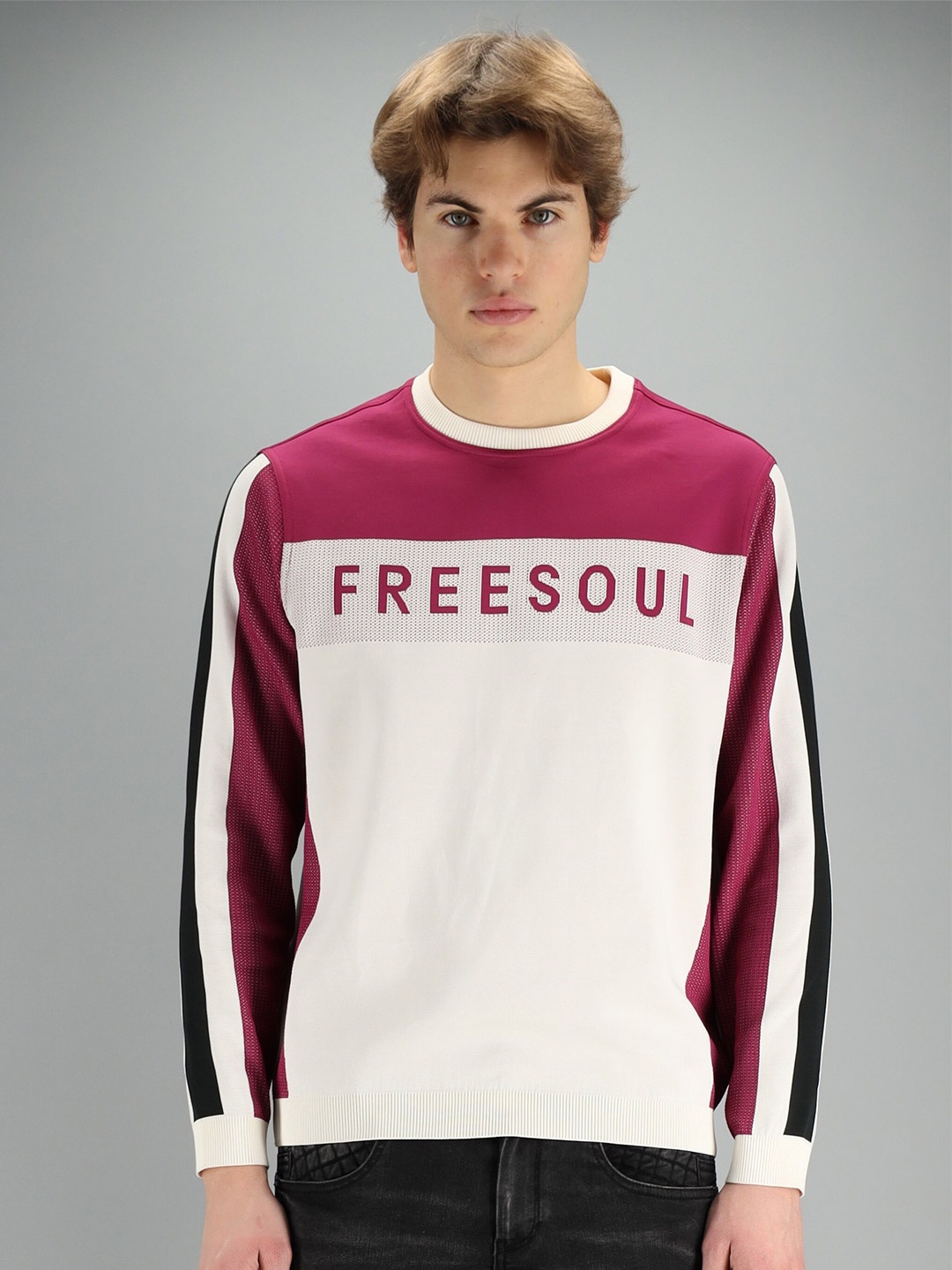 

FREESOUL Men Off White & Red Colourblocked Sweatshirt