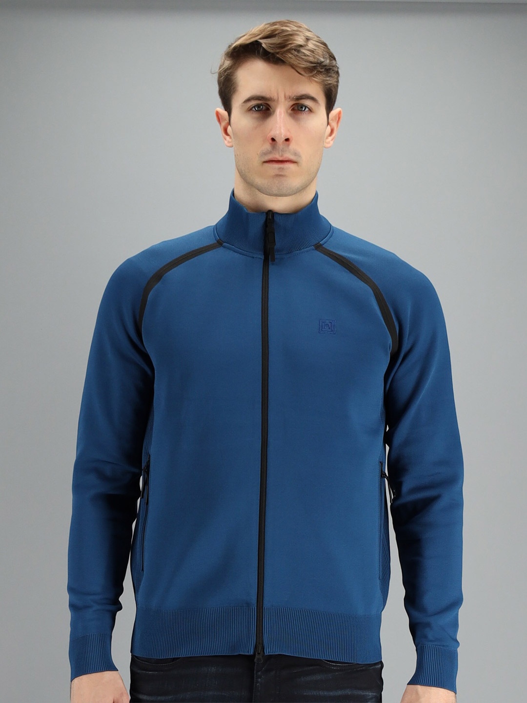 

FREESOUL Men Blue Sweatshirt