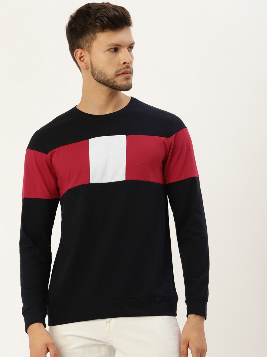 

GESPO Men Navy Blue & Red Colourblocked T-shirt