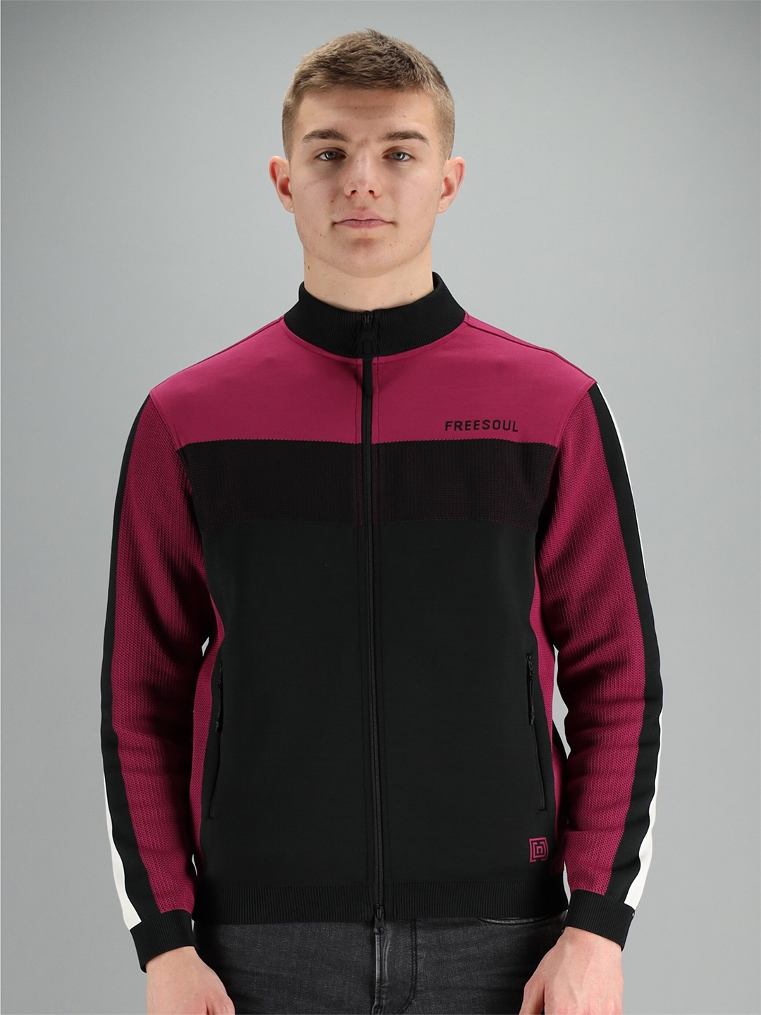 

FREESOUL Men Black Colourblocked Sweatshirt