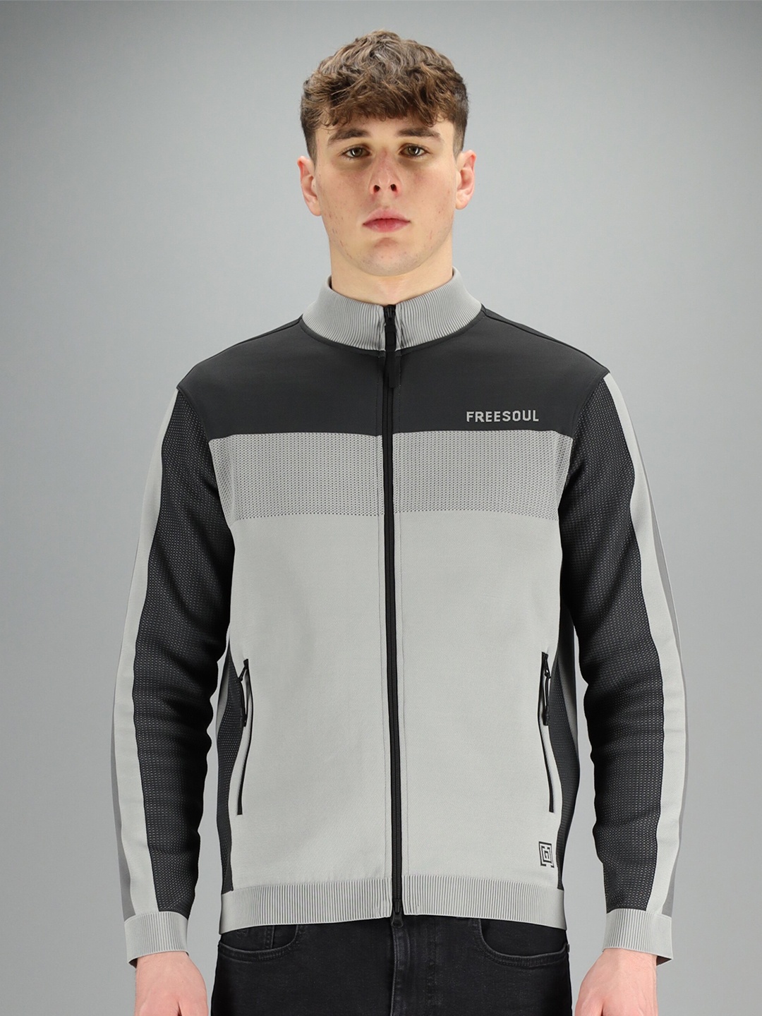 

FREESOUL Men Grey Colourblocked Sweatshirt