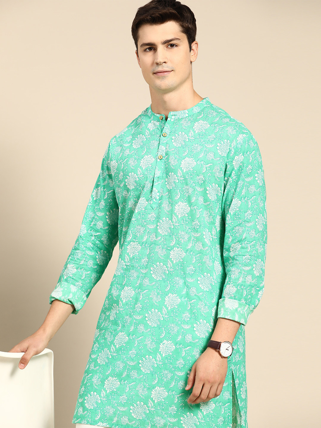 

Anouk Men Green & White Pure Cotton Floral Printed Floral Kurta