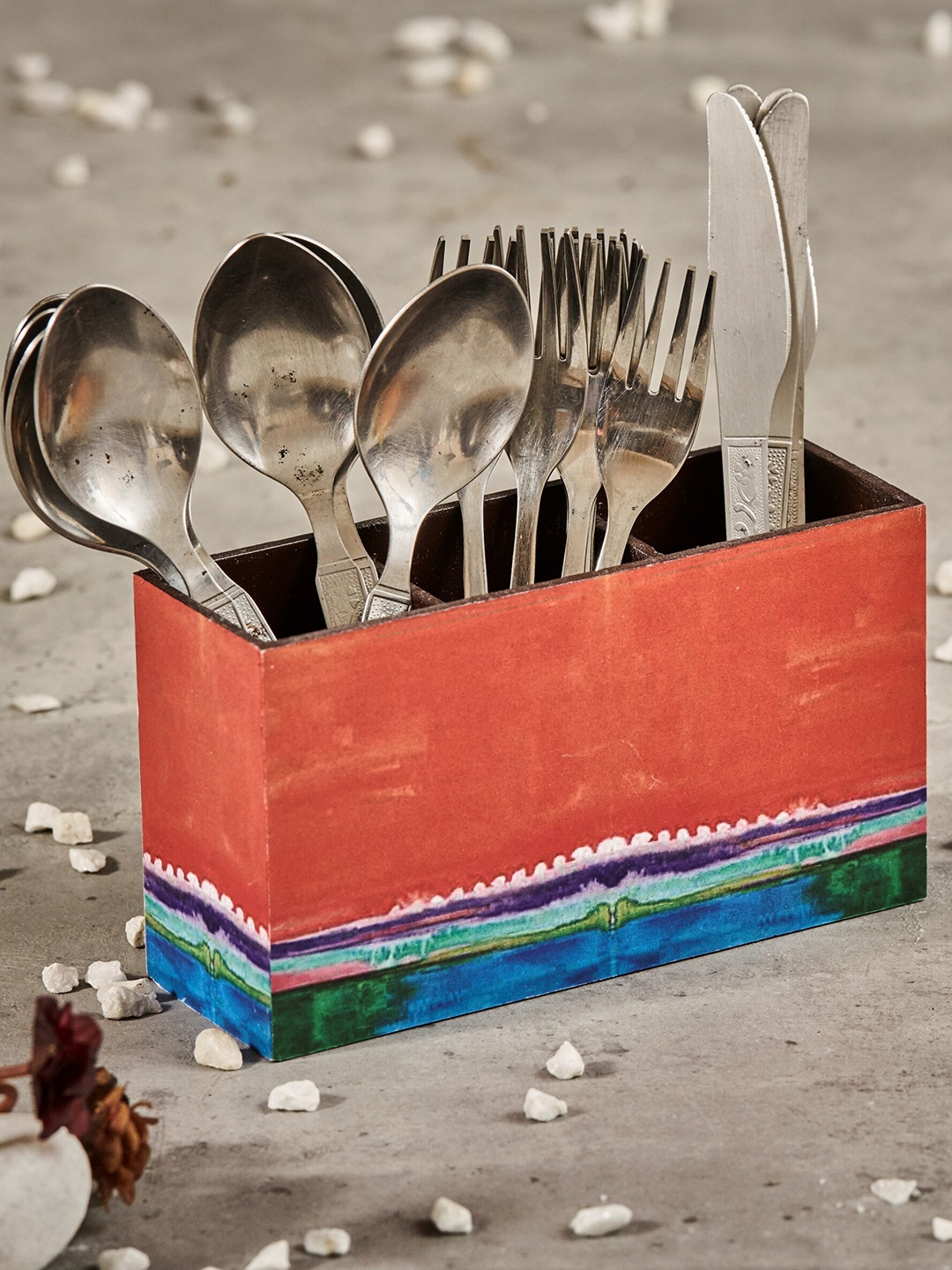 

A Tiny Mistake Red & Green Solid Wooden Cutlery Holder